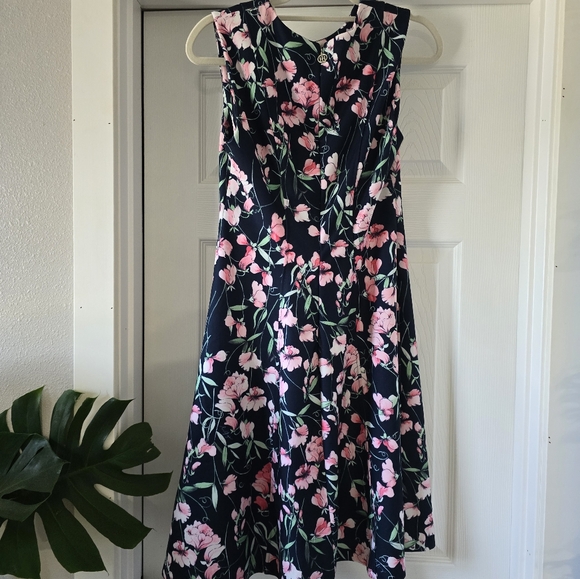 Tommy Hilfiger Dress - Picture 3 of 7